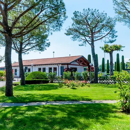 Del Garda Village And Camping-2