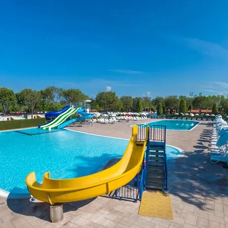 Del Garda Village And Camping-3